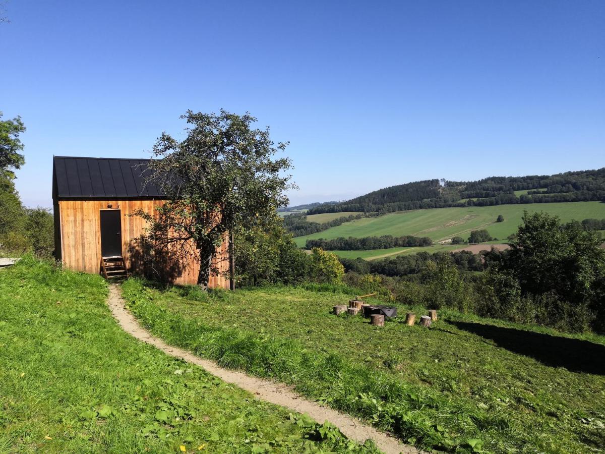 Tri Domky - Tiny Houses Depoltice エクステリア 写真