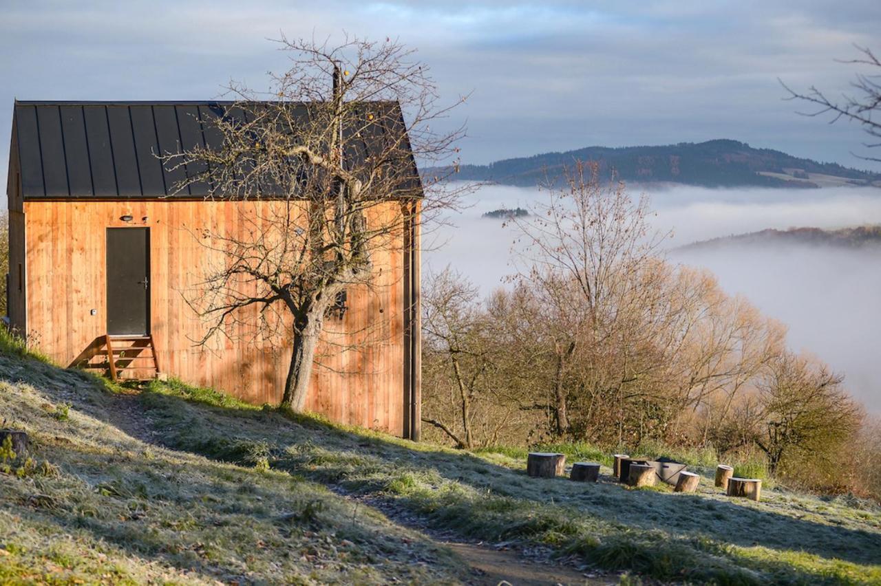 Tri Domky - Tiny Houses Depoltice エクステリア 写真