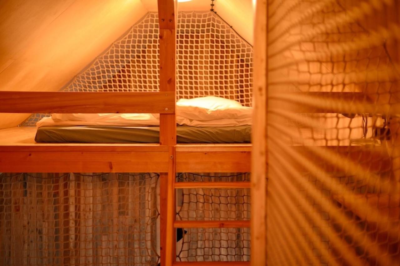 Tri Domky - Tiny Houses Depoltice エクステリア 写真