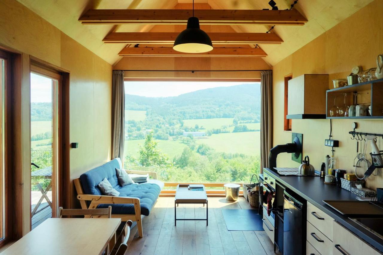 Tri Domky - Tiny Houses Depoltice エクステリア 写真